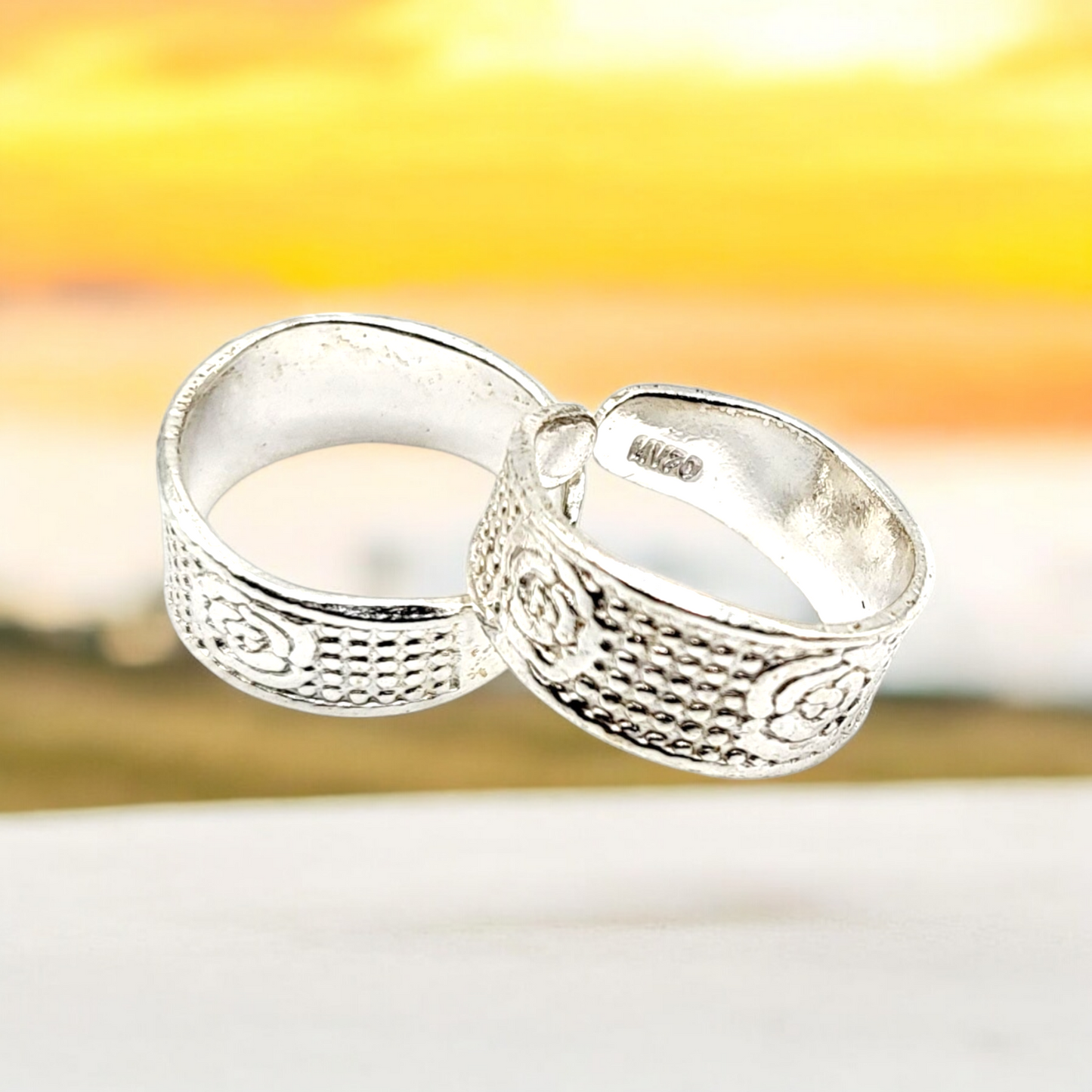 Toe rings