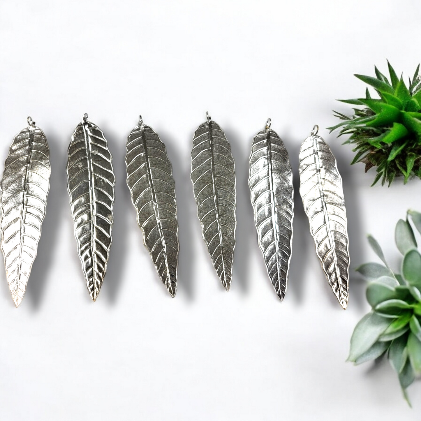 Pavitra Silver Asopalav Leaves