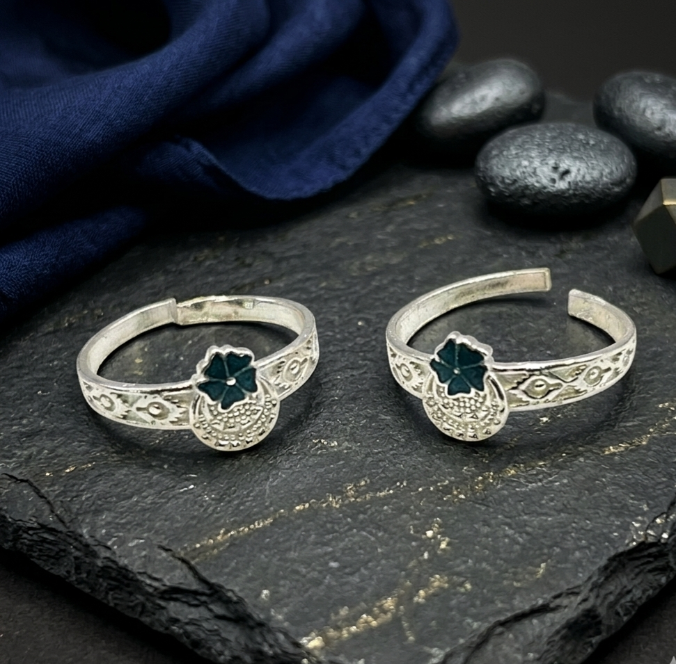 Azure Flora Adjustable Silver Toe Rings