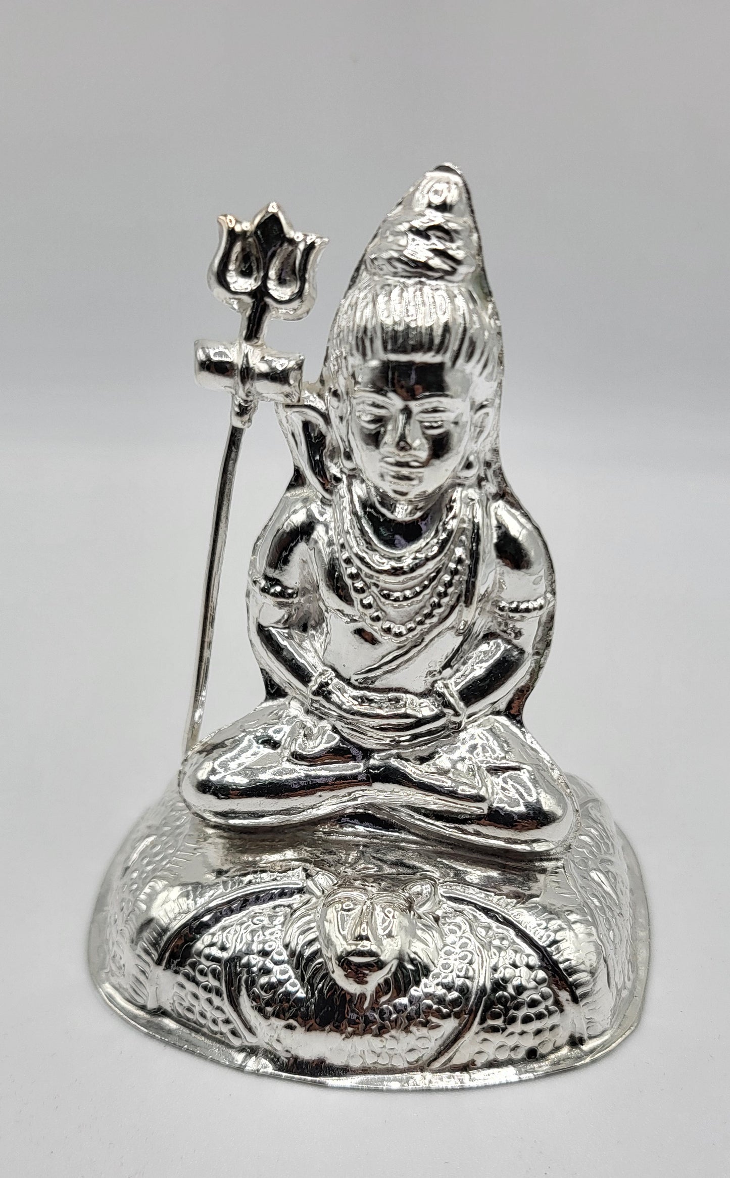 Silver shiv idol