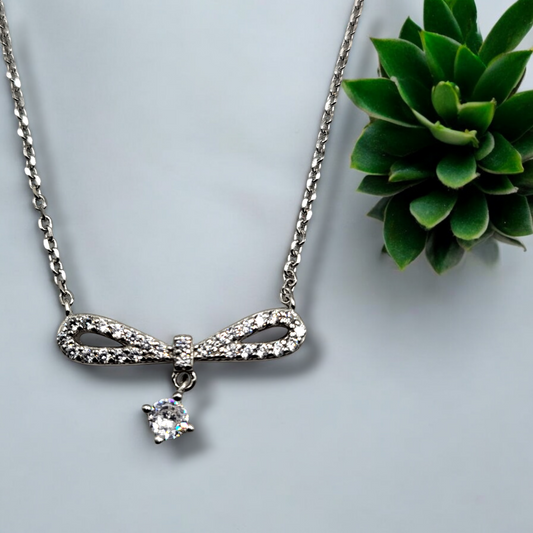 Radiant Knot 925 Silver Necklace