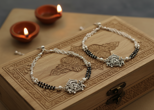 Antique Silver Jodhpuri Adjustable Anklets – Royal Doli Pattern Charm Pair