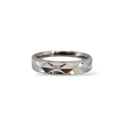Diamond Cut Pattern Silver Ring