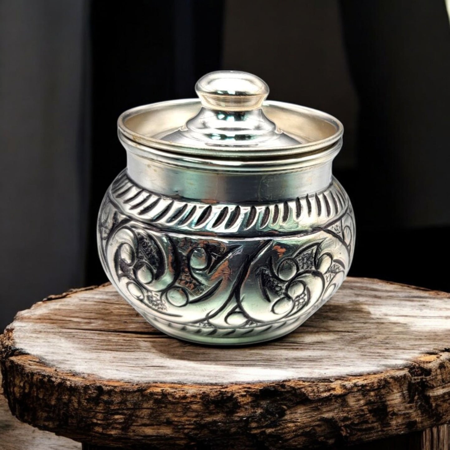 Silver pot or ghada