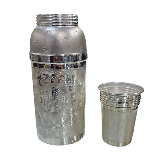 Sleek Silver Bottle with Multifunctional Lid