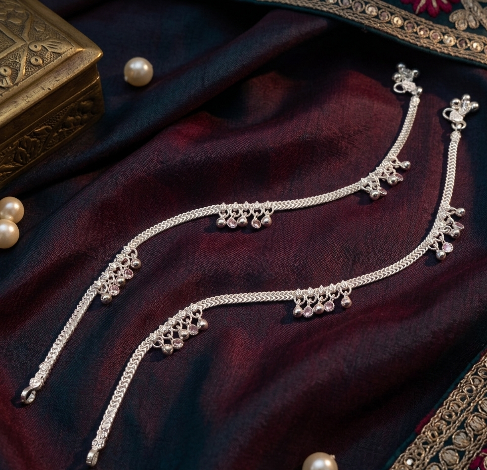 Glimmering Petal Silver Payals For Women