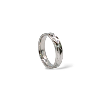 Diamond Cut Pattern Silver Ring