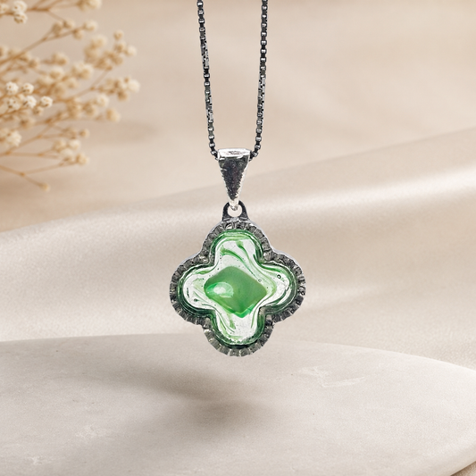 Clover Elegance Murano Pendant With 925 Silver Chain
